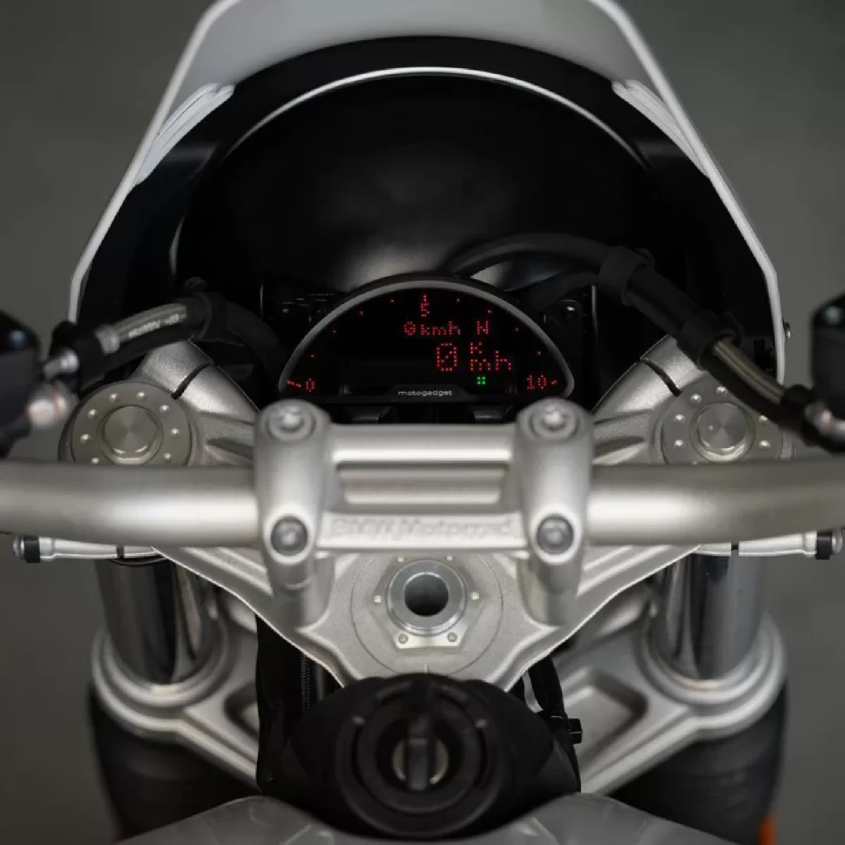 ĐỒNG HỒ MOTOGADGET MOTOSCOPE PRO BMW R9T 2014-2016 BỘ KIT PLUG & RIDE CHÍNH HÃNG ĐỨC - ảnh 9